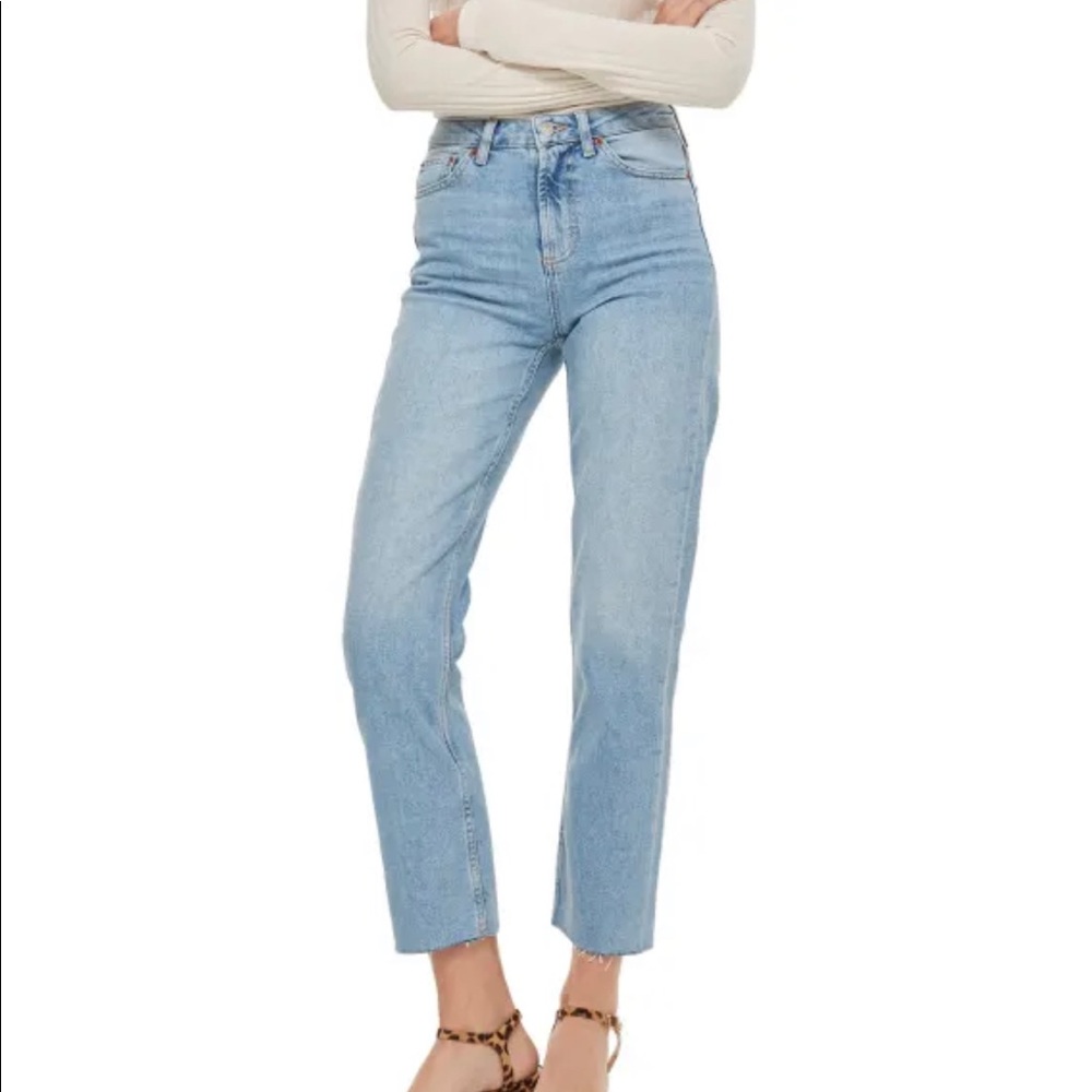 BRAND NEW / NEVER WORN: Raw Hem Crop Straight Leg Jeans
